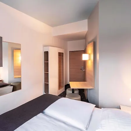 Hotel B&B Hotel Hildesheim 3*