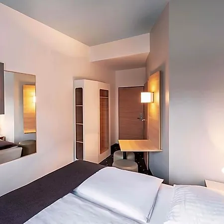 ホテル B&B Hotel Hildesheim 3*