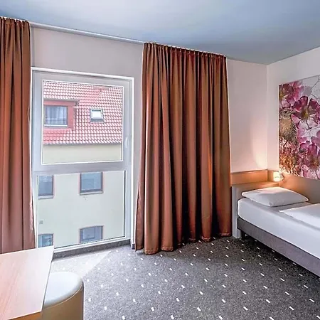 ホテル B&B Hotel Hildesheim 3*